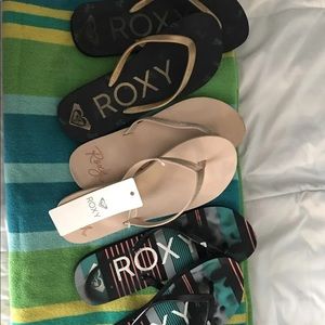 Six pairs Roxy Flip Flops